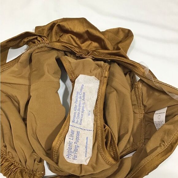 Good American Bali Cutout One Shoulder Swimsuit. Size 1 - Picture 10 of 11